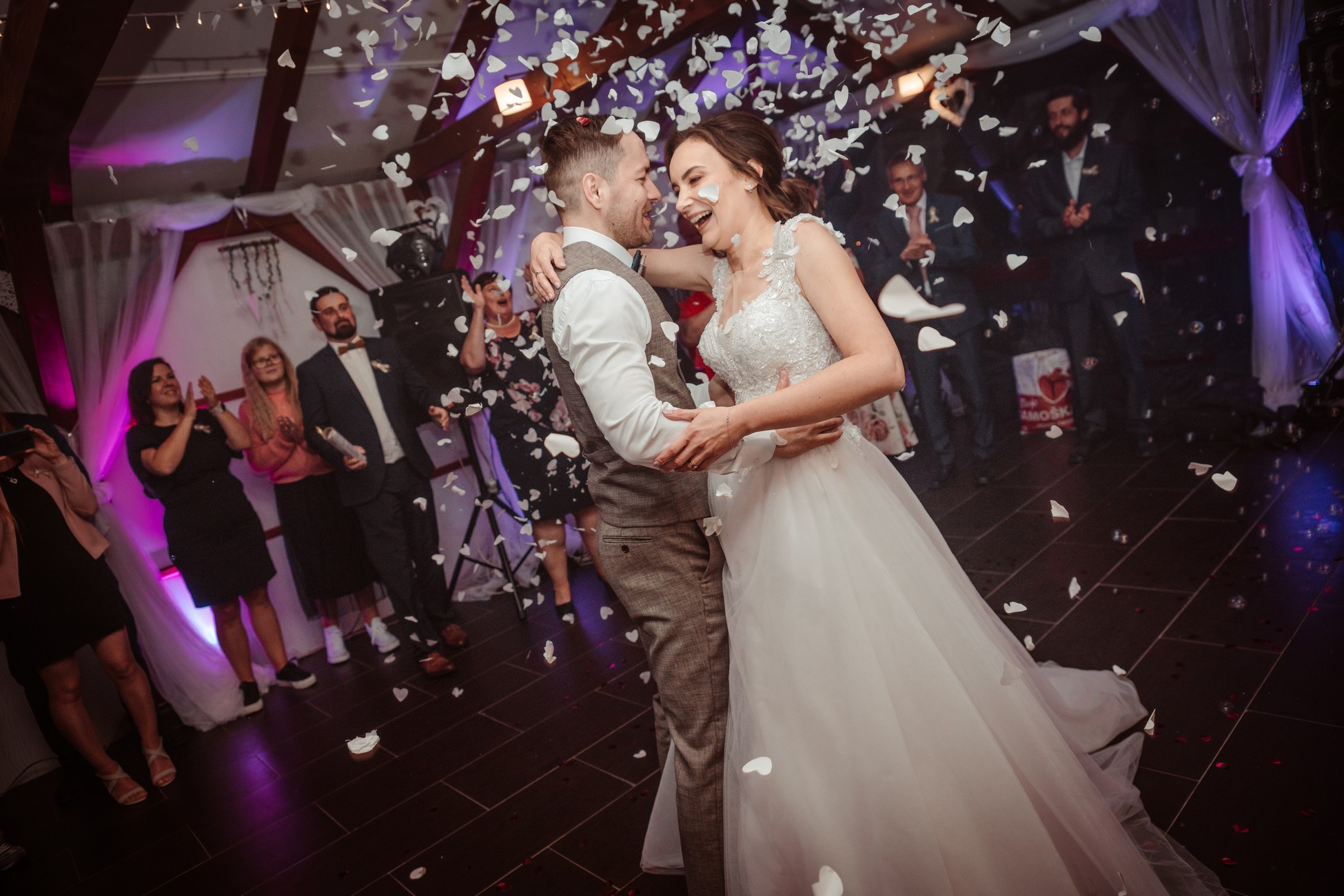 Perfektná svadobná zábava s ohňostrojom